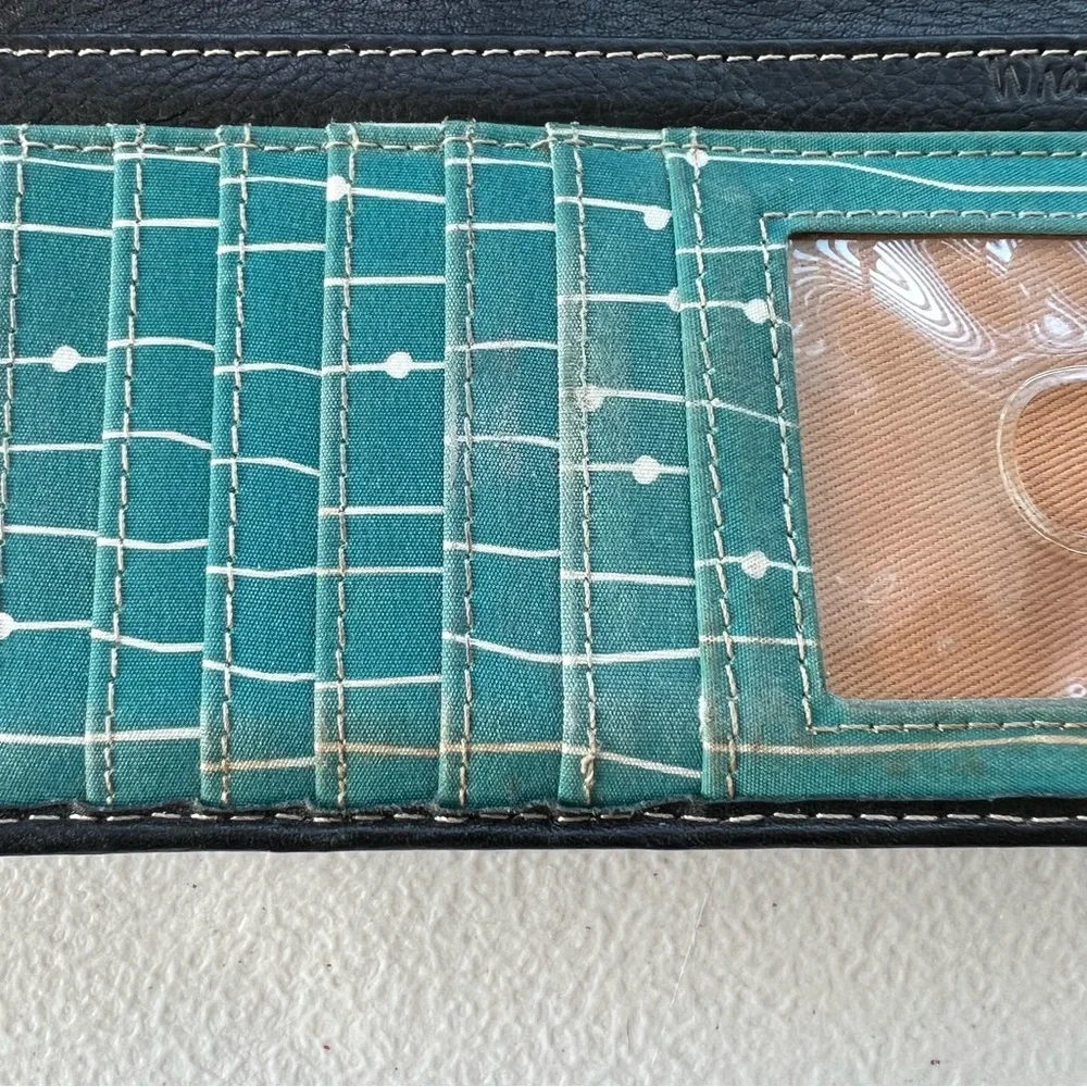 Fossil Women's Weekender Checkbook Clutch Black Leather‎ Bi-Fold Wallet 7.5